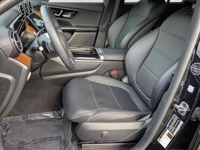 Used 2025 Mercedes-Benz GLC 300 4MATIC image 15