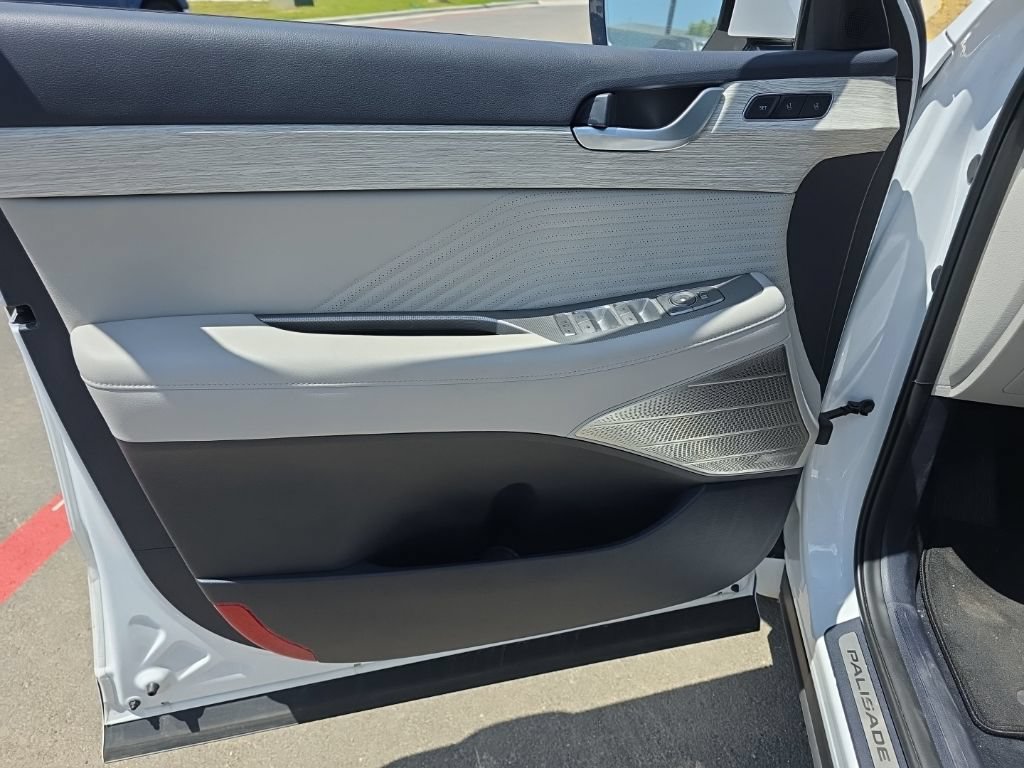 Used 2025 Hyundai Palisade Calligraphy AWD/4WD image 9