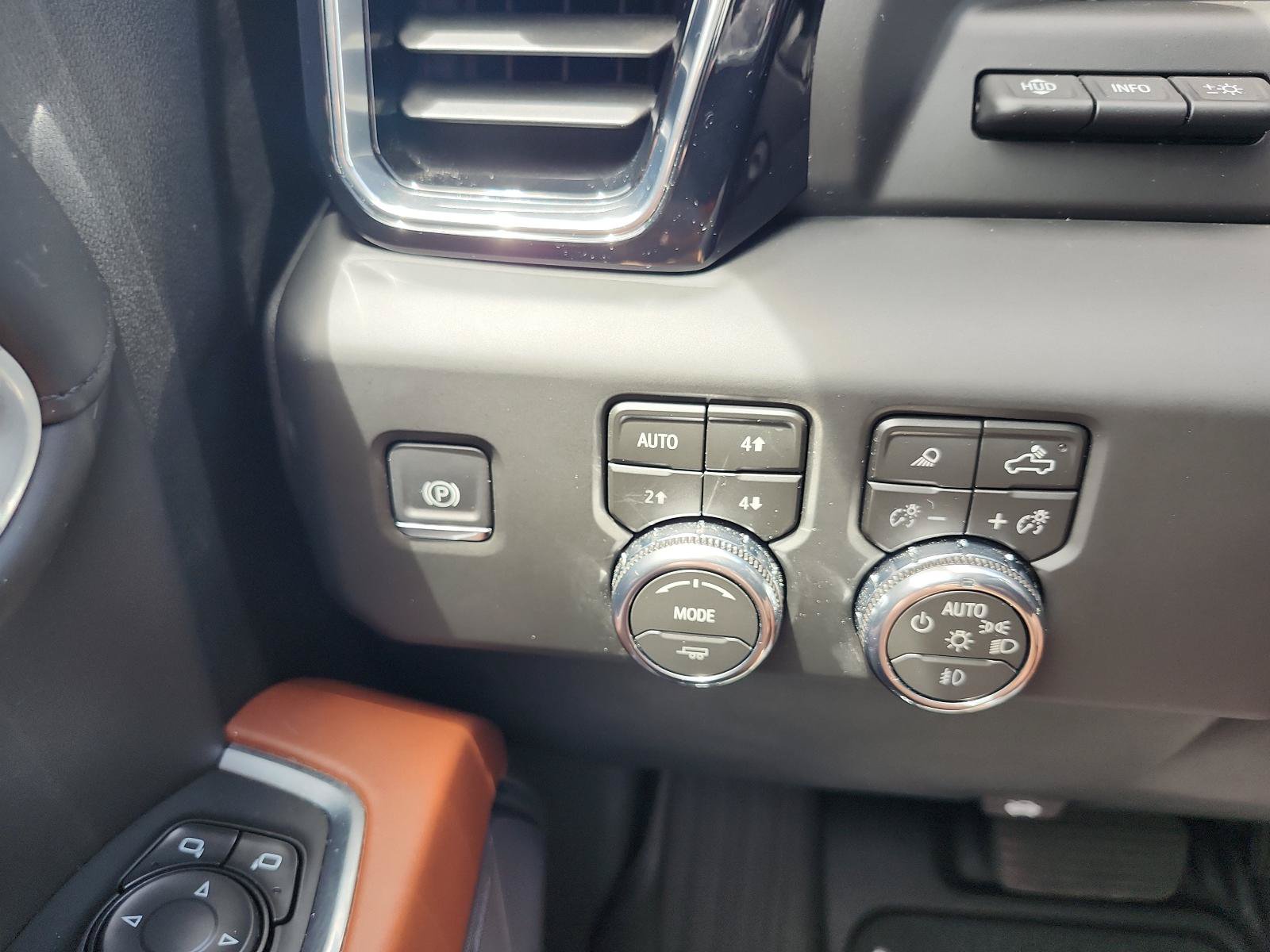 Certified 2026 GMC Sierra 1500 Denali Ultimate AWD/4WD image 29