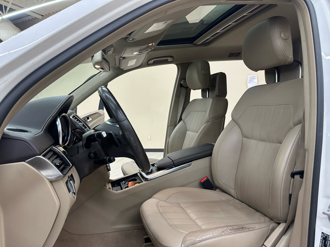 Used 2016 Mercedes-Benz GL 450 4MATIC w/ Premium I Package image 23