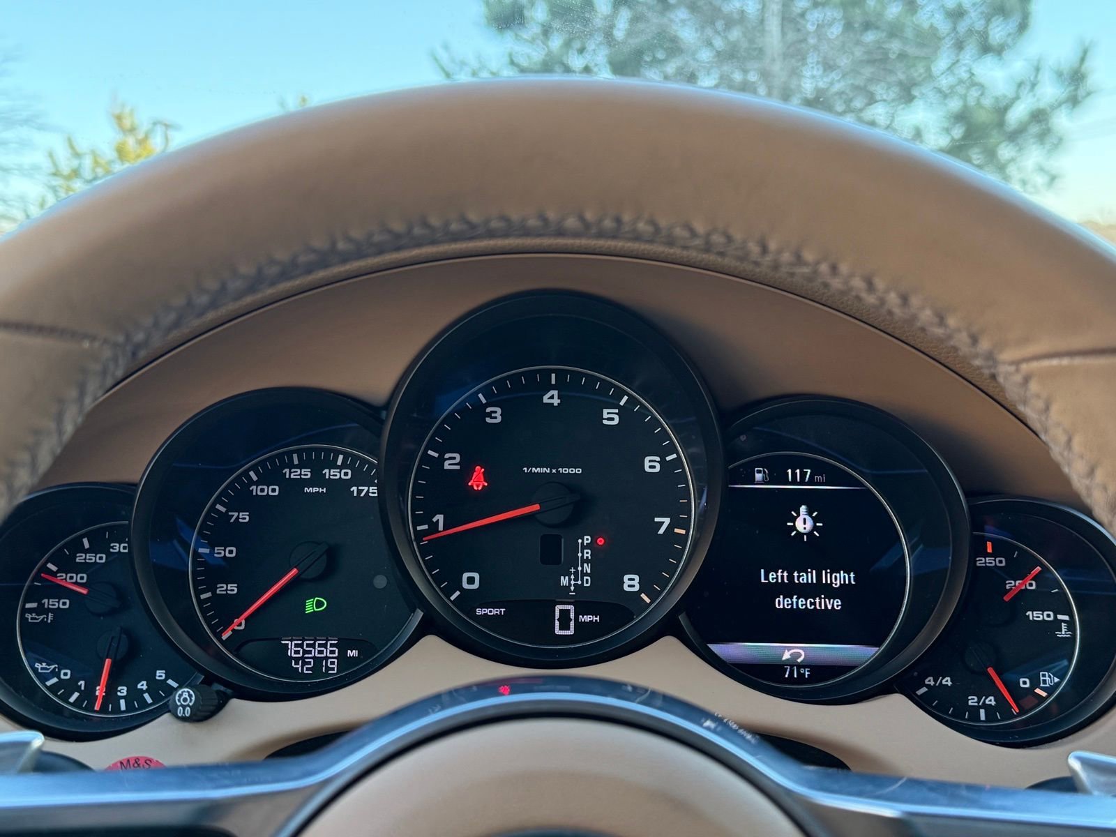 Used 2016 Porsche Cayenne image 27