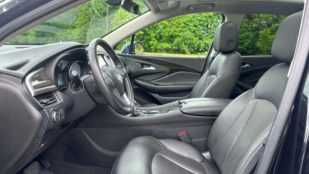 Used 2020 Buick Envision Essence AWD/4WD image 14