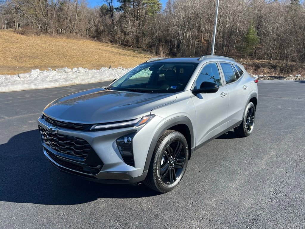 New 2026 Chevrolet Trax ACTIV w/ Sunroof Package image 3