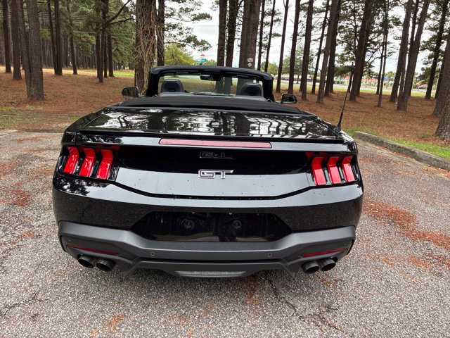 Used 2025 Ford Mustang GT Premium RWD image 4