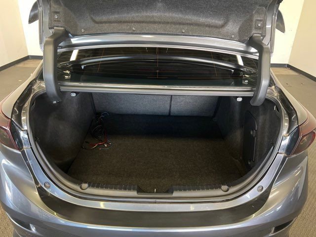 Used 2018 MAZDA MAZDA3 Grand Touring w/ Premium Equipment Package image 7
