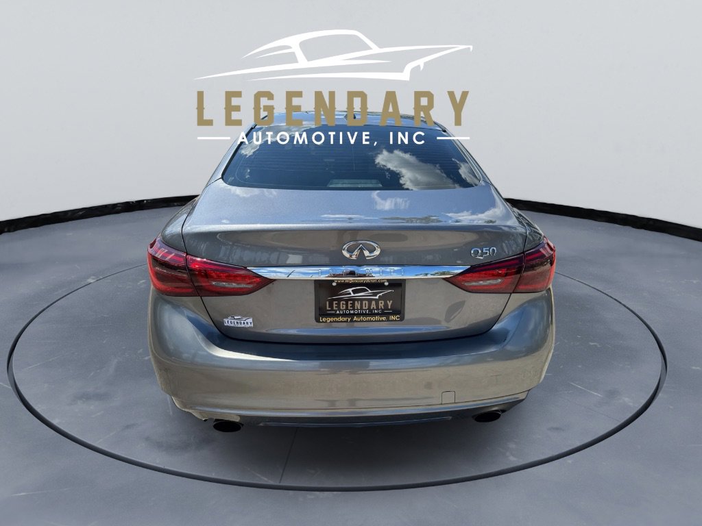 Used 2018 INFINITI Q50 Luxe w/ Essential Package (3.0T Luxe) image 5