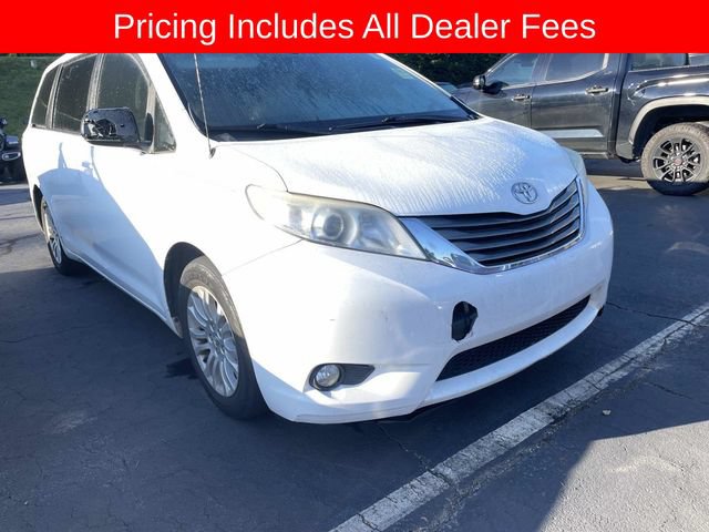 Used 2013 Toyota Sienna XLE FWD image 13