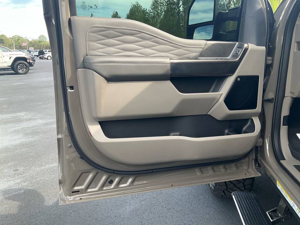Used 2026 Ford F450 Platinum w/ Platinum Plus Package image 17