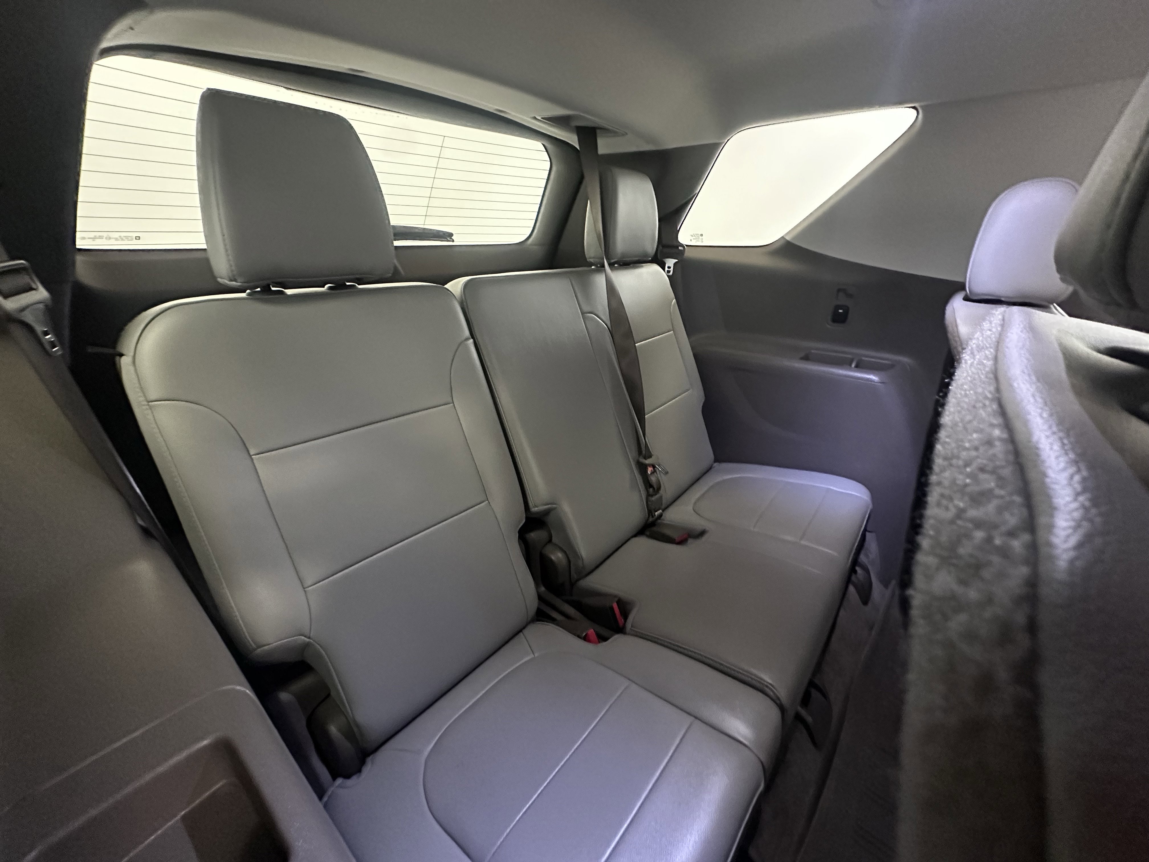 Used 2020 Chevrolet Traverse LT w/ LT Premium Package FWD image 35