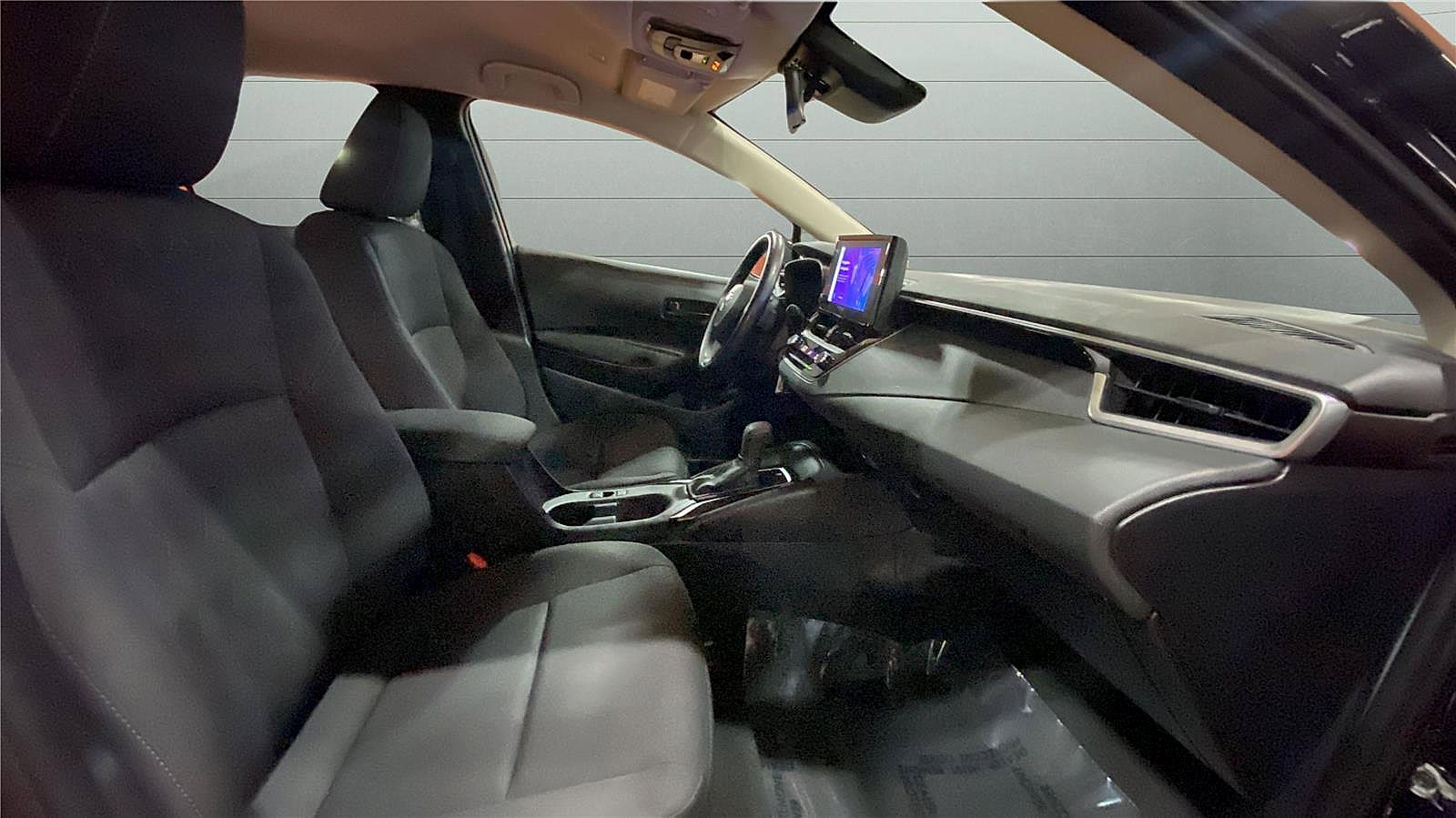 Used 2024 Toyota Corolla LE FWD image 18