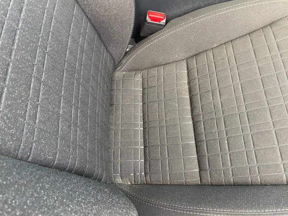 Certified 2025 Honda HR-V LX image 32