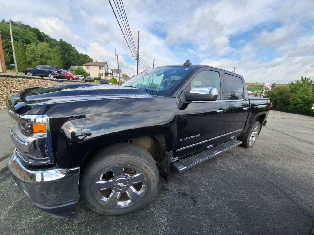 Used 2018 Chevrolet Silverado 1500 LTZ w/ Sport Package AWD/4WD image 4