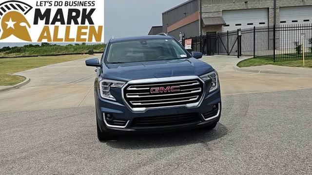 Used 2024 GMC Terrain SLT FWD image 3