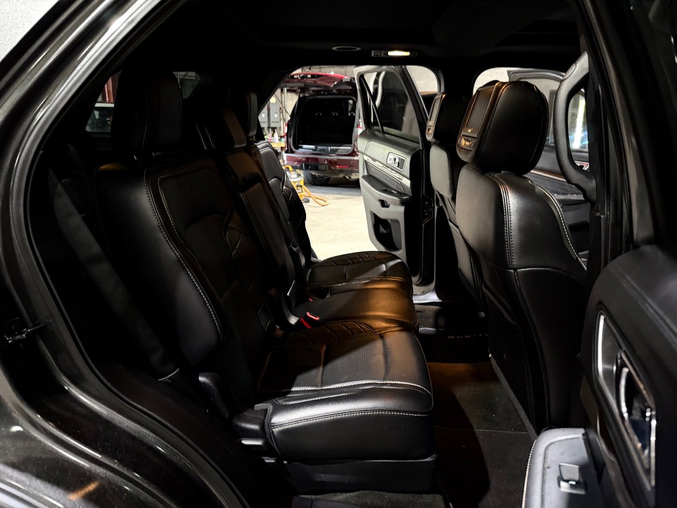Used 2016 Ford Explorer Platinum AWD/4WD image 22