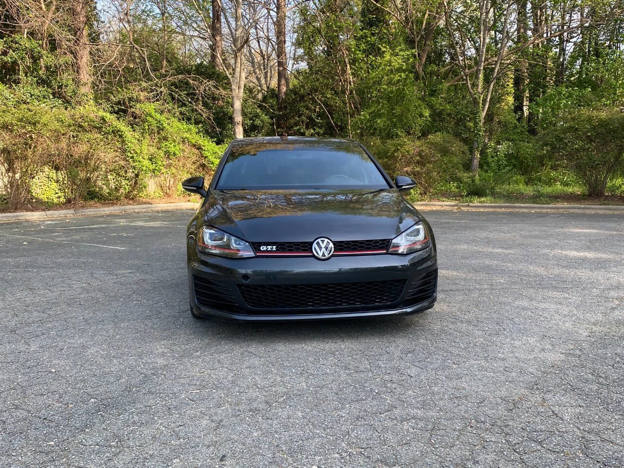 Used 2017 Volkswagen GTI Sport image 2