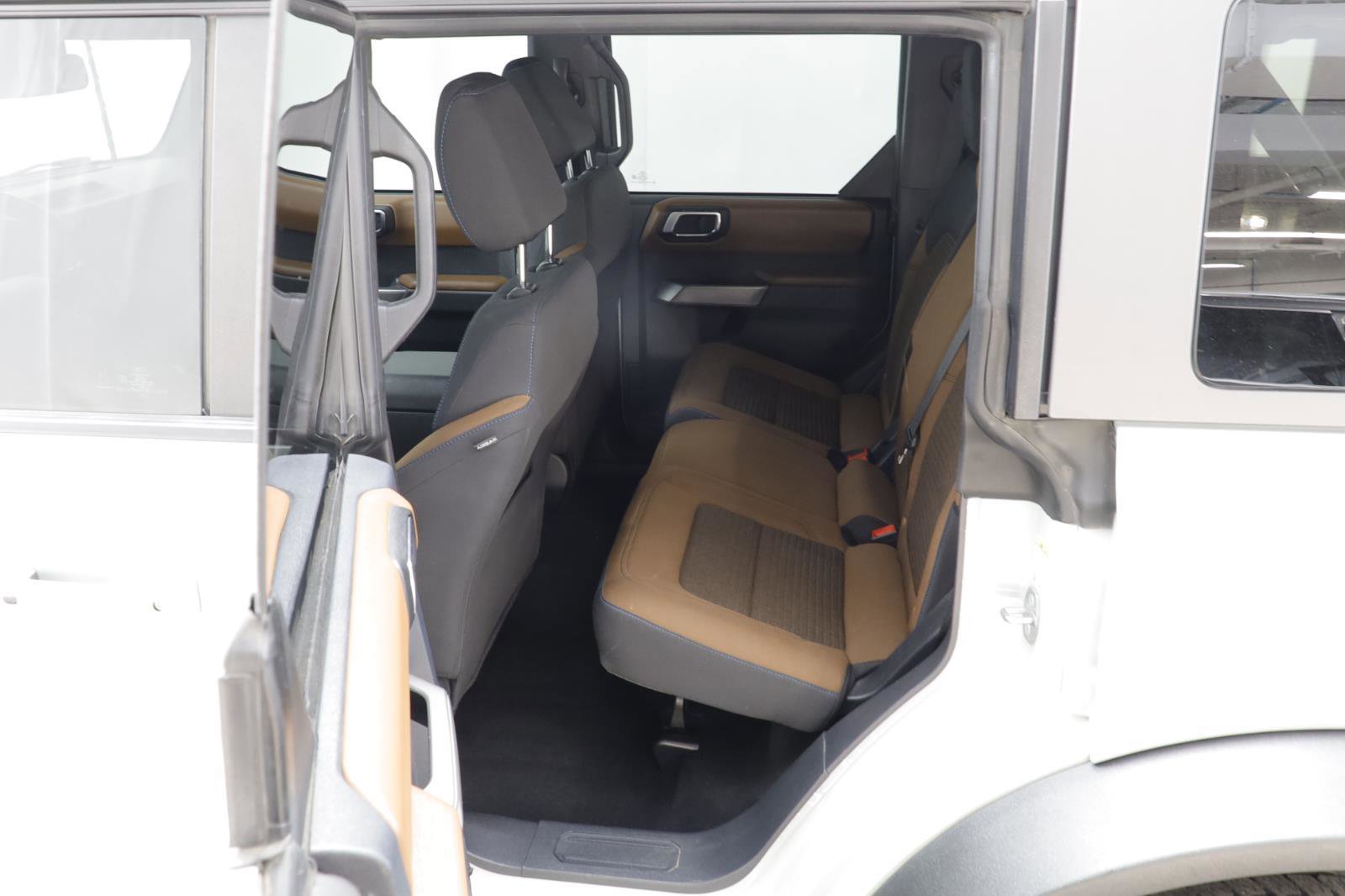 Used 2021 Ford Bronco Outer Banks image 16