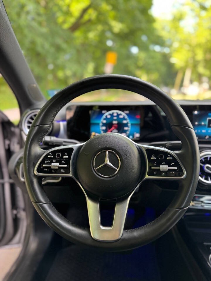 Used 2019 Mercedes-Benz A 220 image 11