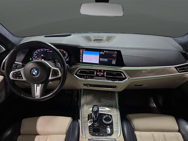 Used 2021 BMW X7 M50i w/ Dynamic Handling Package image 5