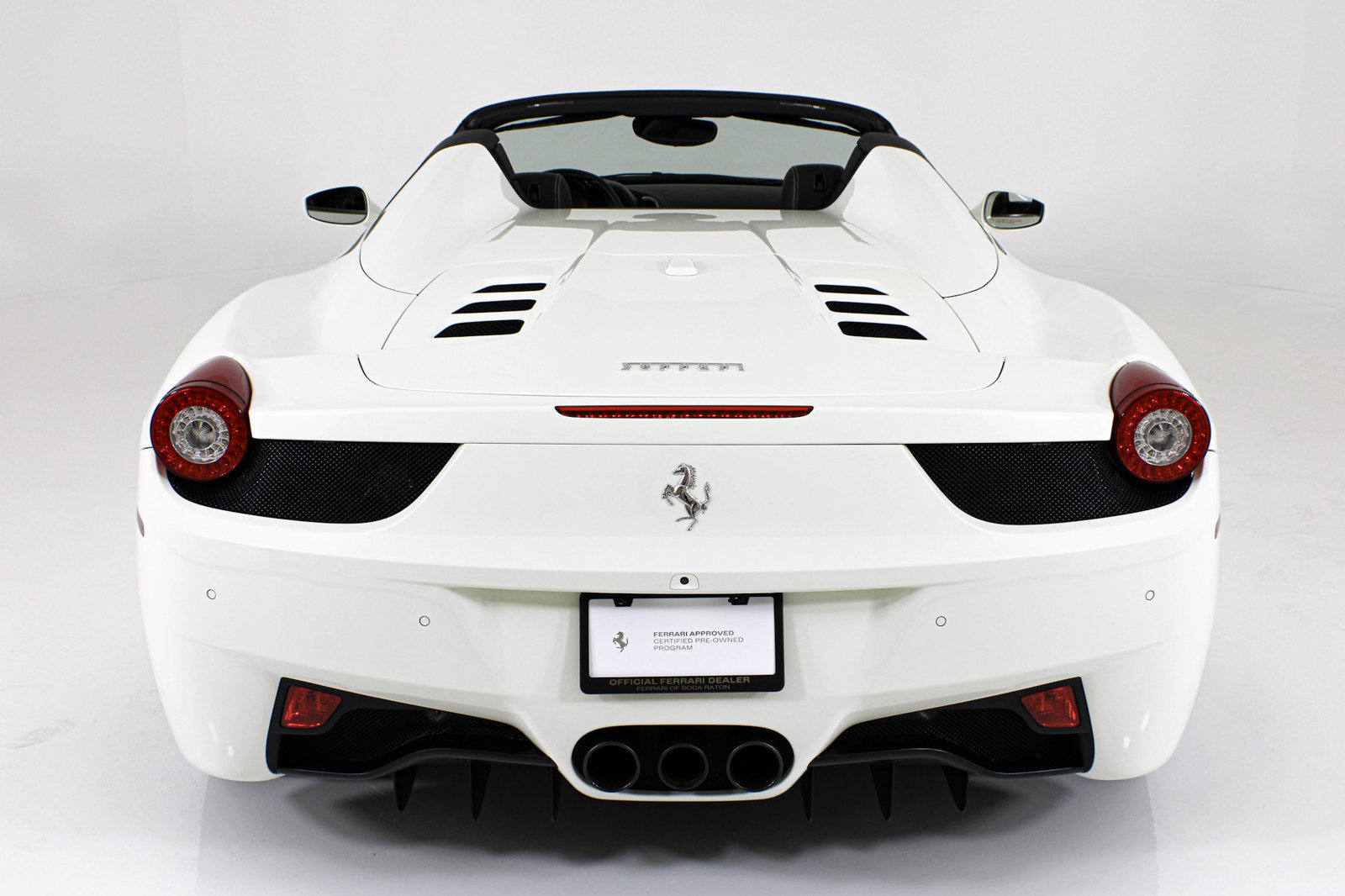Used 2015 Ferrari 458 Spider RWD image 9