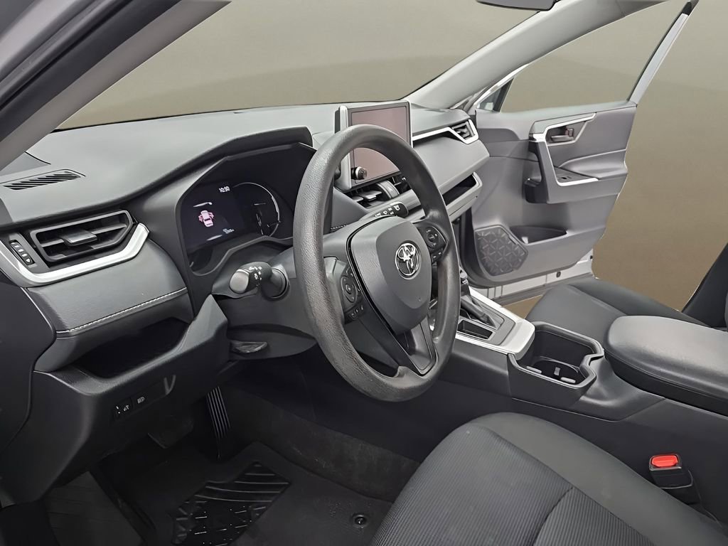 Used 2023 Toyota RAV4 LE image 11