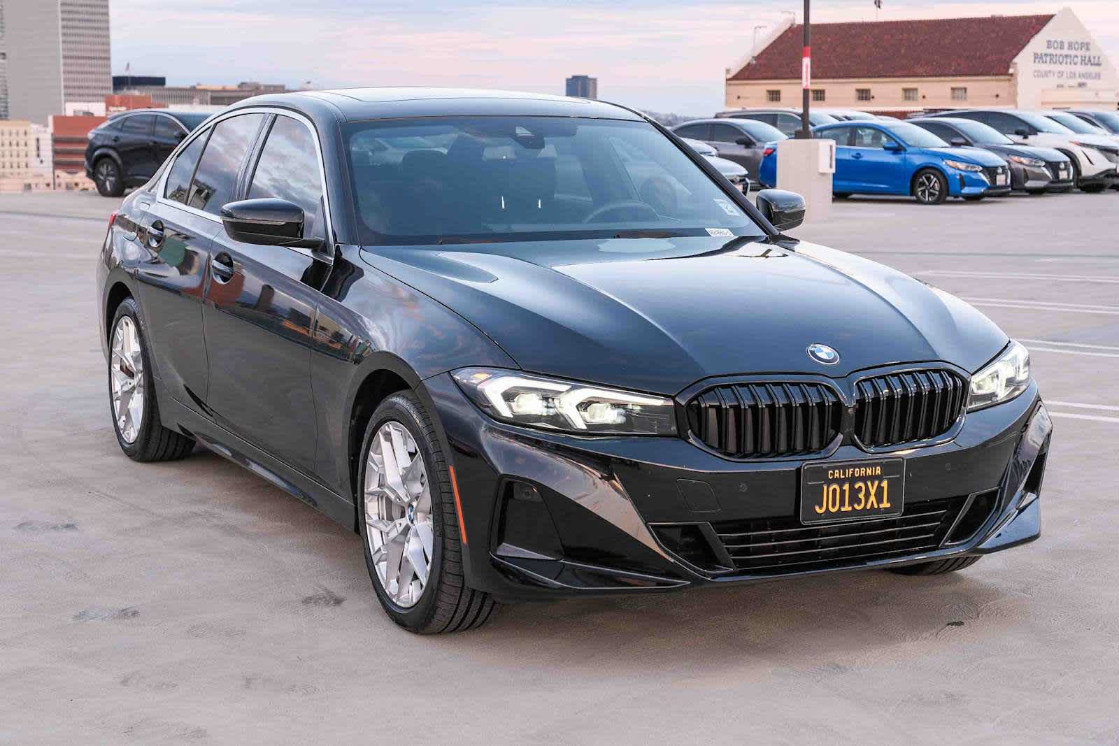 Used 2025 BMW 330i Sedan w/ Convenience Package RWD image 3