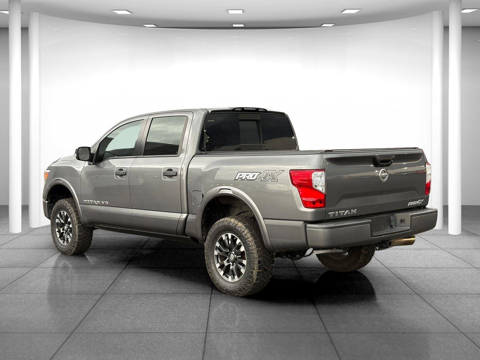 Used 2019 Nissan Titan PRO-4X image 5