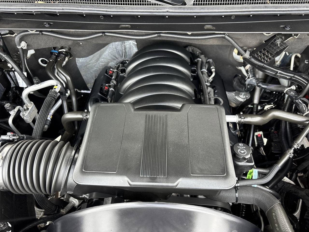 Used 2025 Chevrolet Silverado 3500 LT image 9