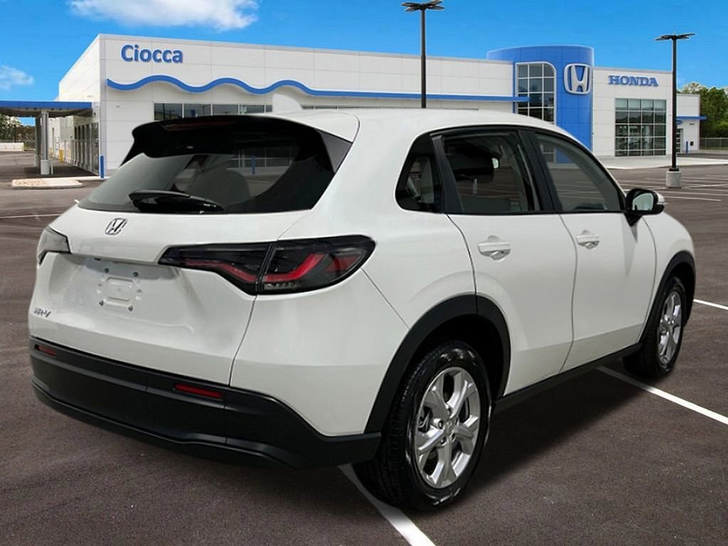 Used 2025 Honda HR-V LX image 6