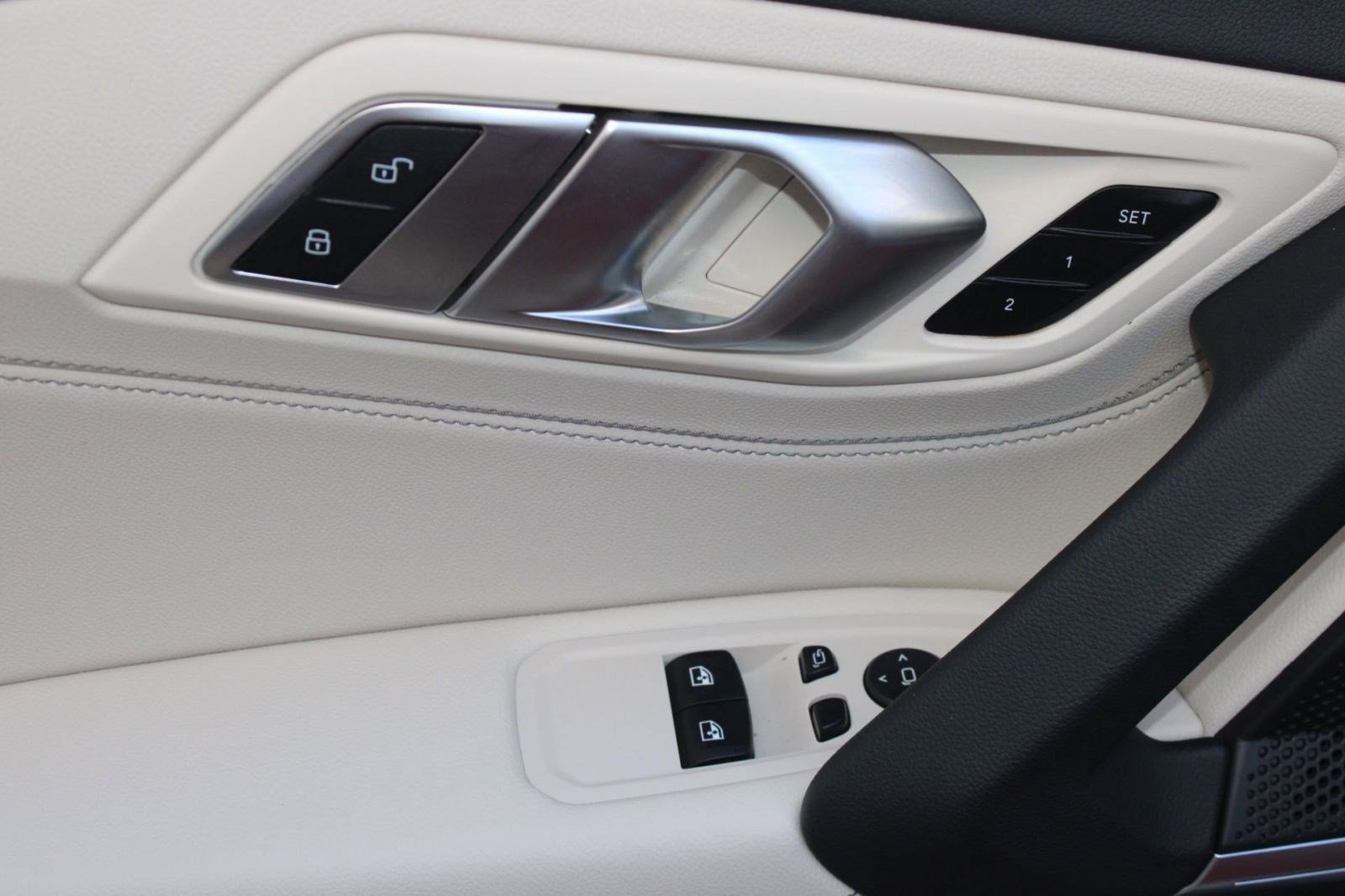 Used 2023 BMW Z4 sDrive30i w/ Premium Package image 12