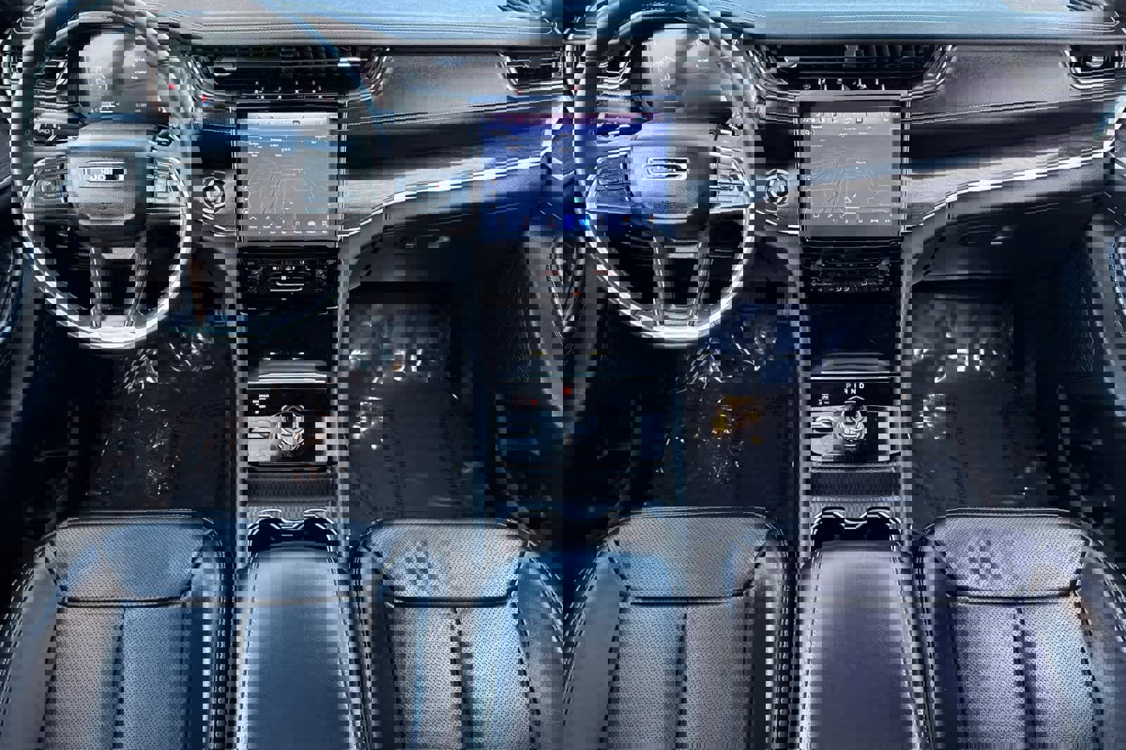 Used 2024 Jeep Grand Cherokee L Limited w/ Luxury Tech Group II image 3