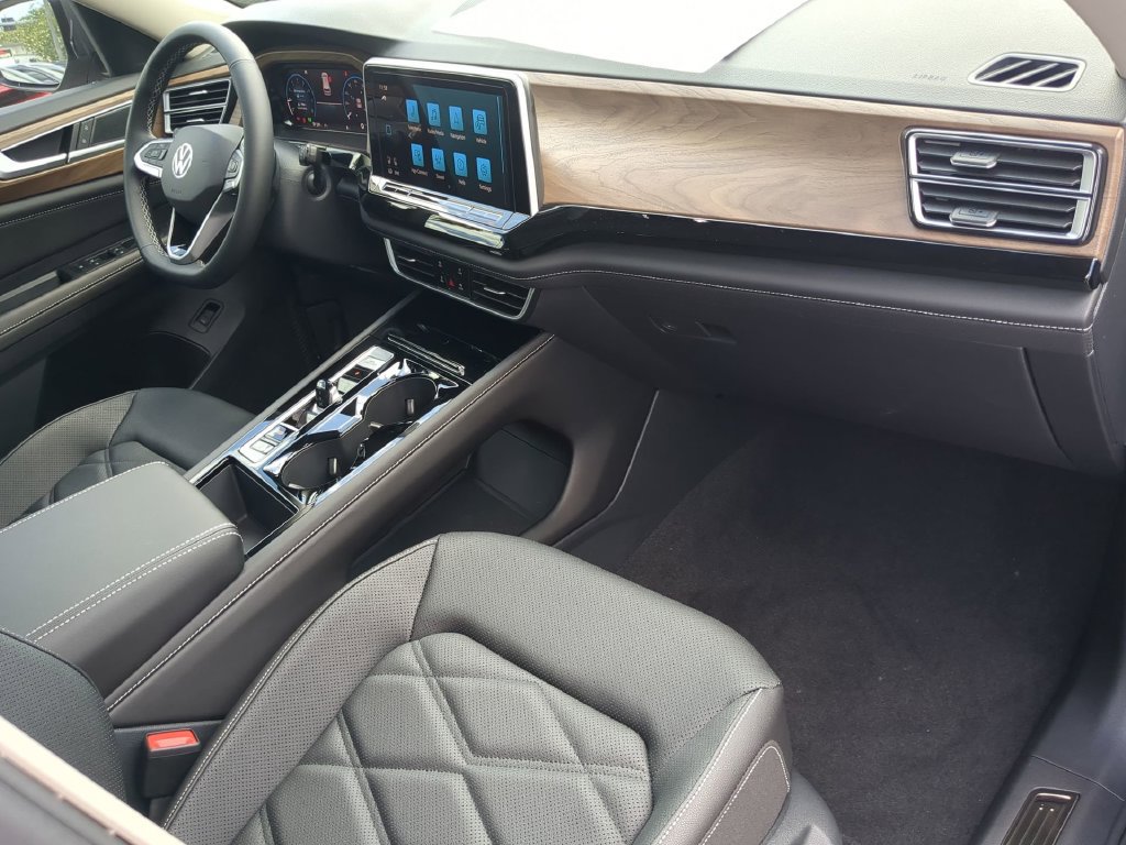 New 2026 Volkswagen Atlas SE FWD image 13