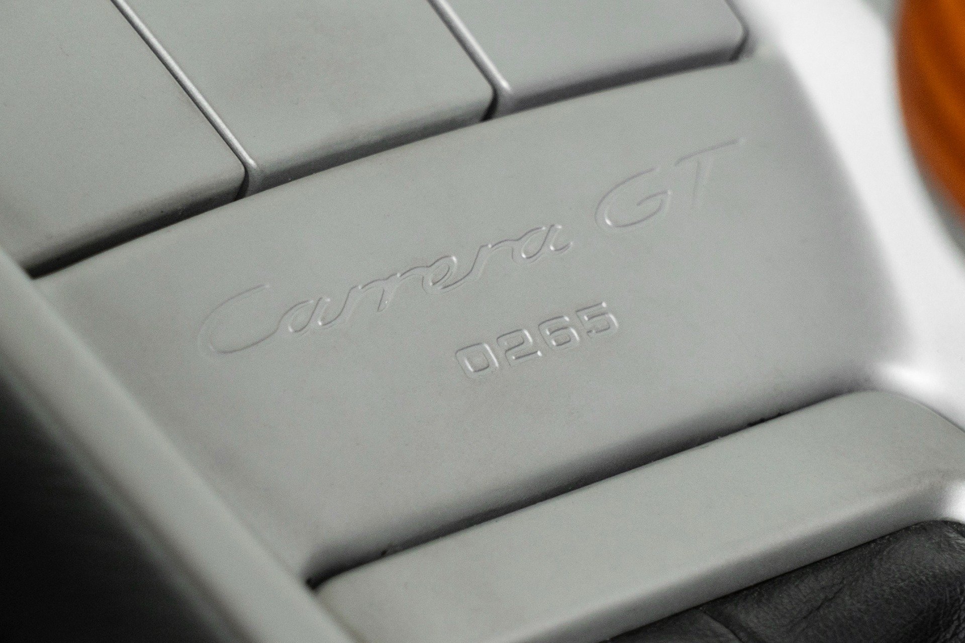 Used 2004 Porsche Carrera GT RWD image 22