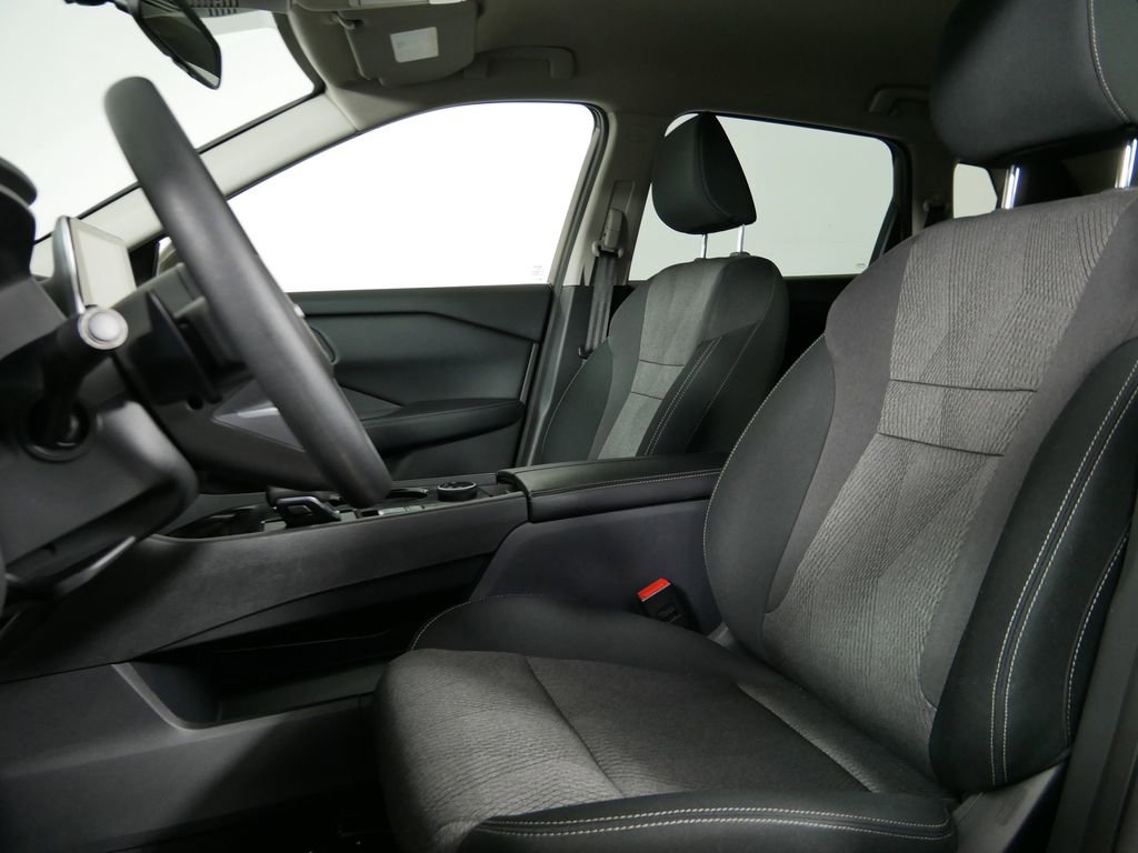 Used 2024 Nissan Rogue SV image 15