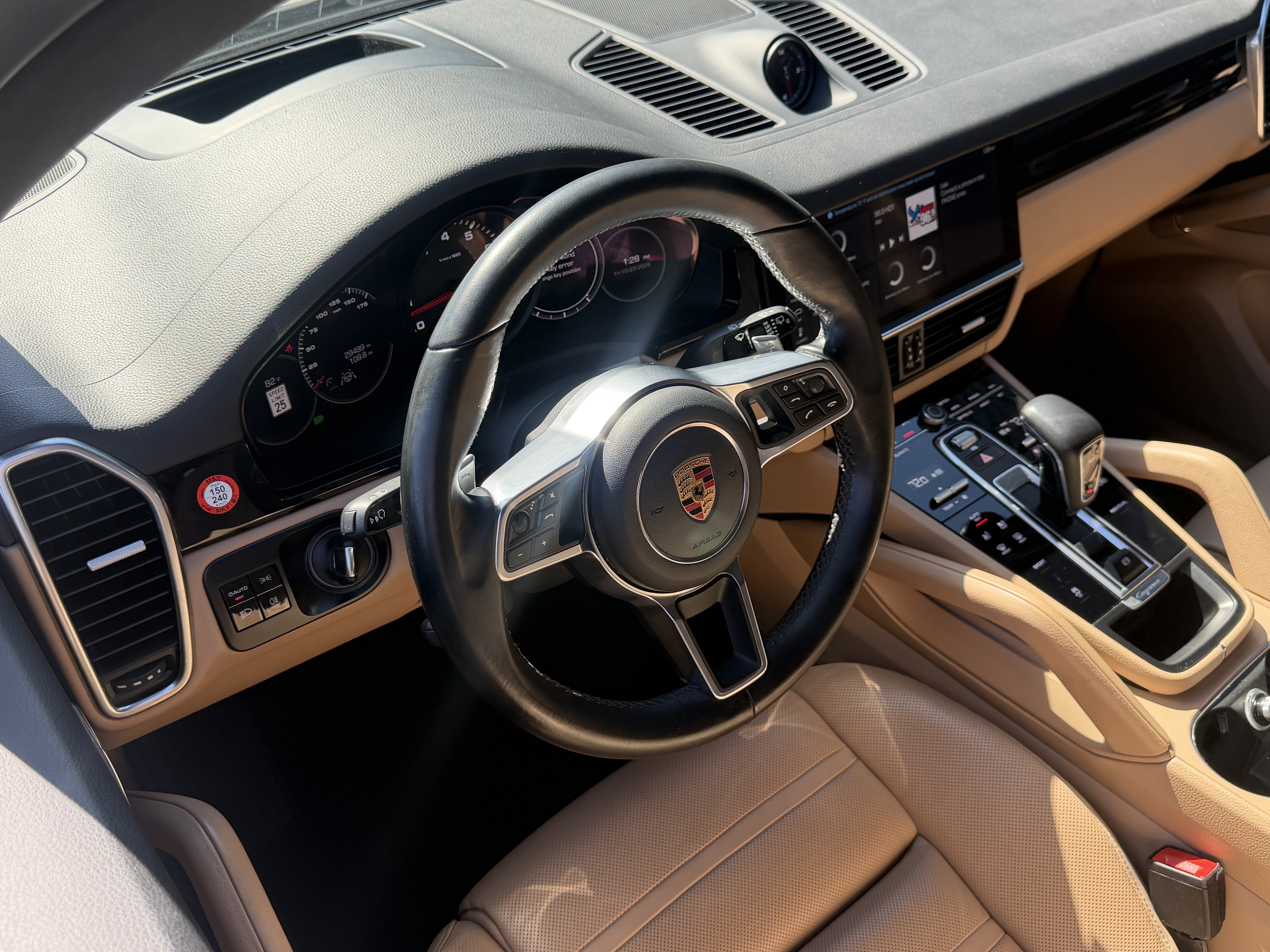 Used 2020 Porsche Cayenne AWD/4WD image 4