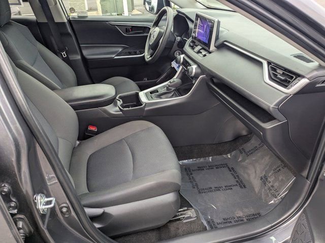 Used 2024 Toyota RAV4 LE image 5