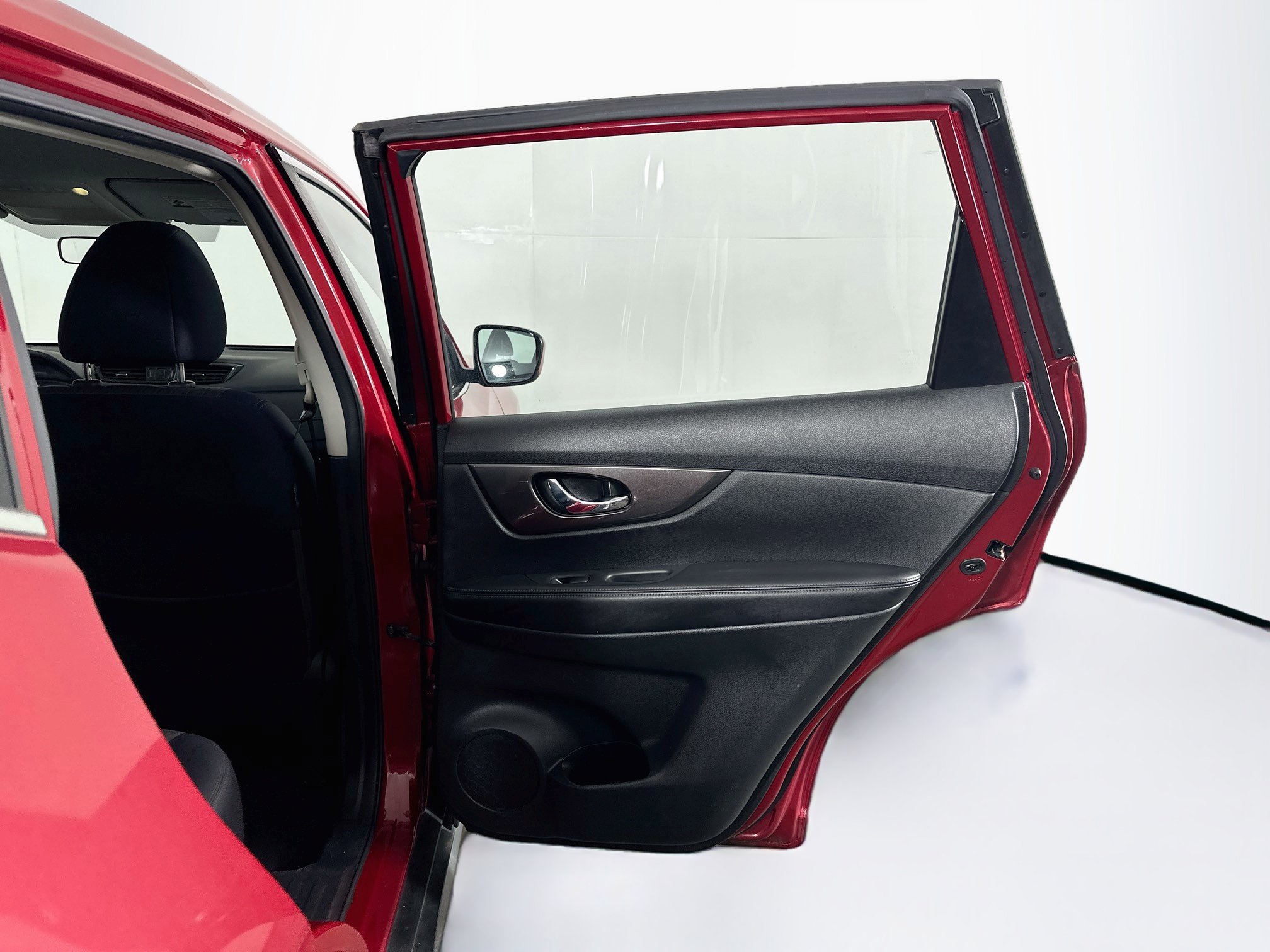Used 2017 Nissan Rogue S FWD image 28