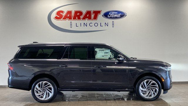 New 2027 Lincoln Navigator L Reserve AWD/4WD image 1