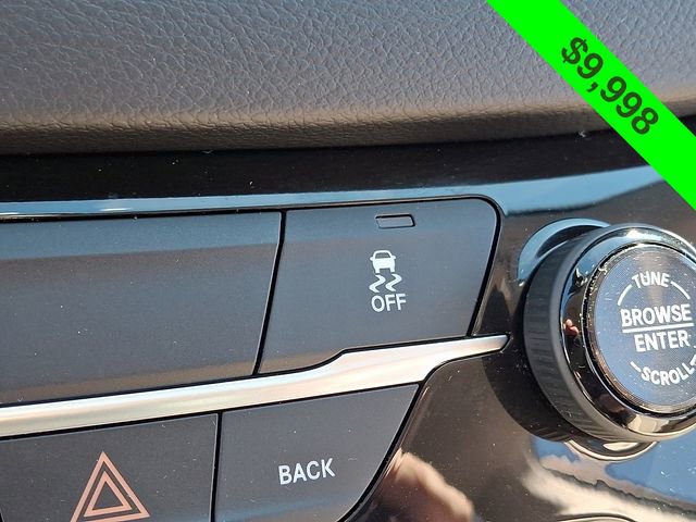 Used 2017 Chrysler Pacifica Touring-L w/ Tire & Wheel Group image 27