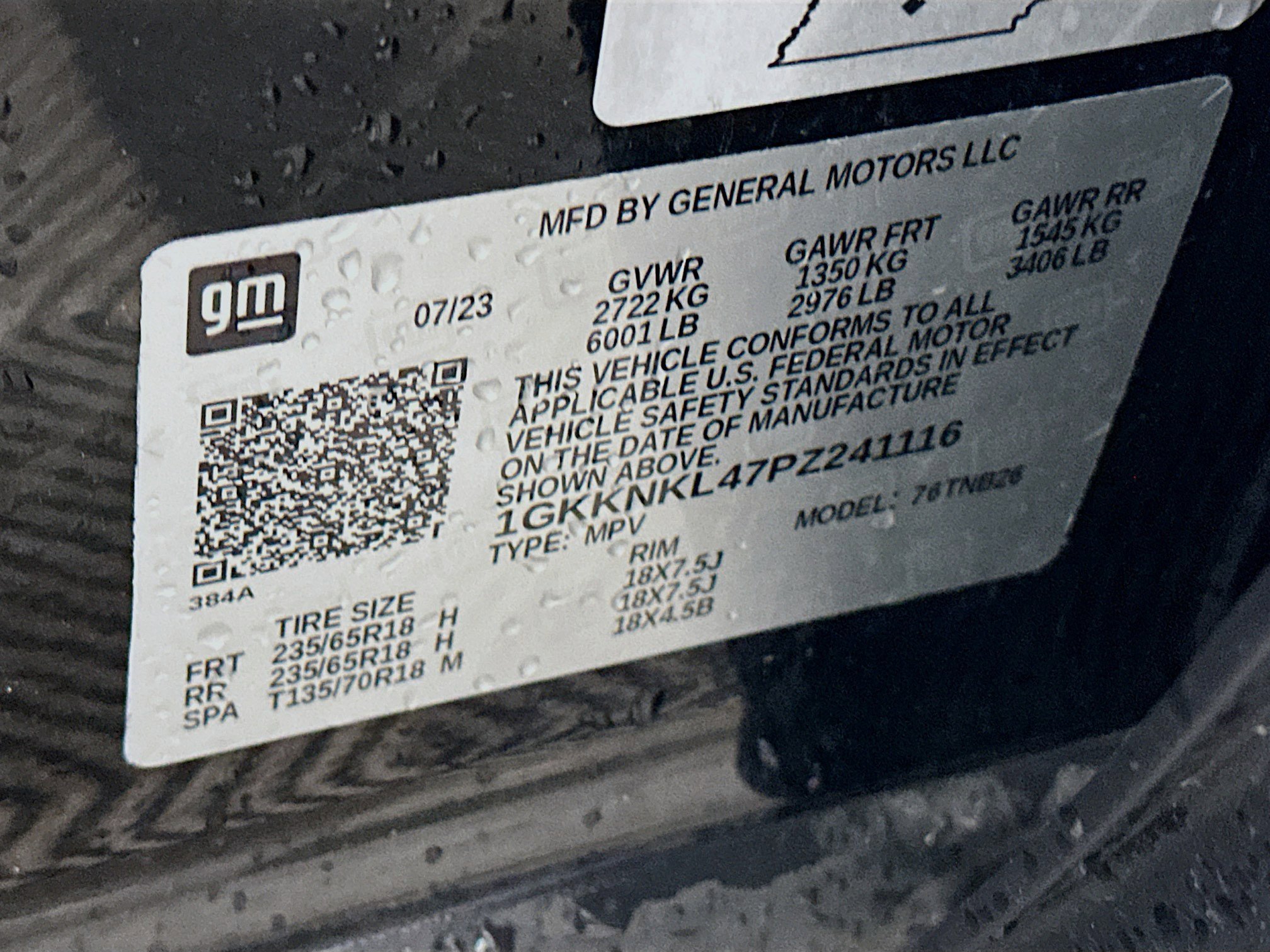 Used 2023 GMC Acadia SLE w/ Driver Convenience Package image 12