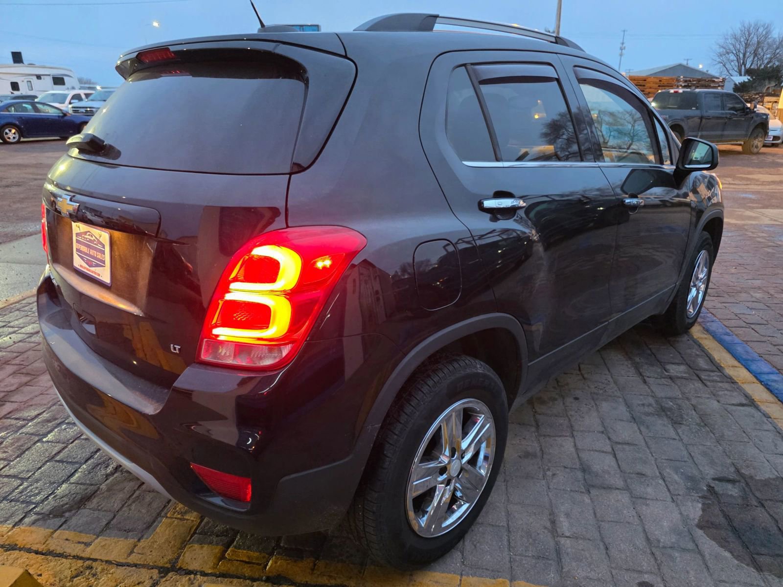 Used 2017 Chevrolet Trax LT w/ LT Convenience Package image 5