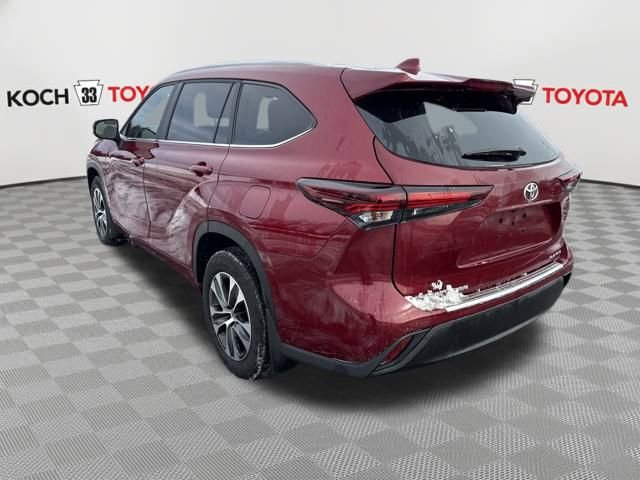 Used 2025 Toyota Highlander XLE image 5