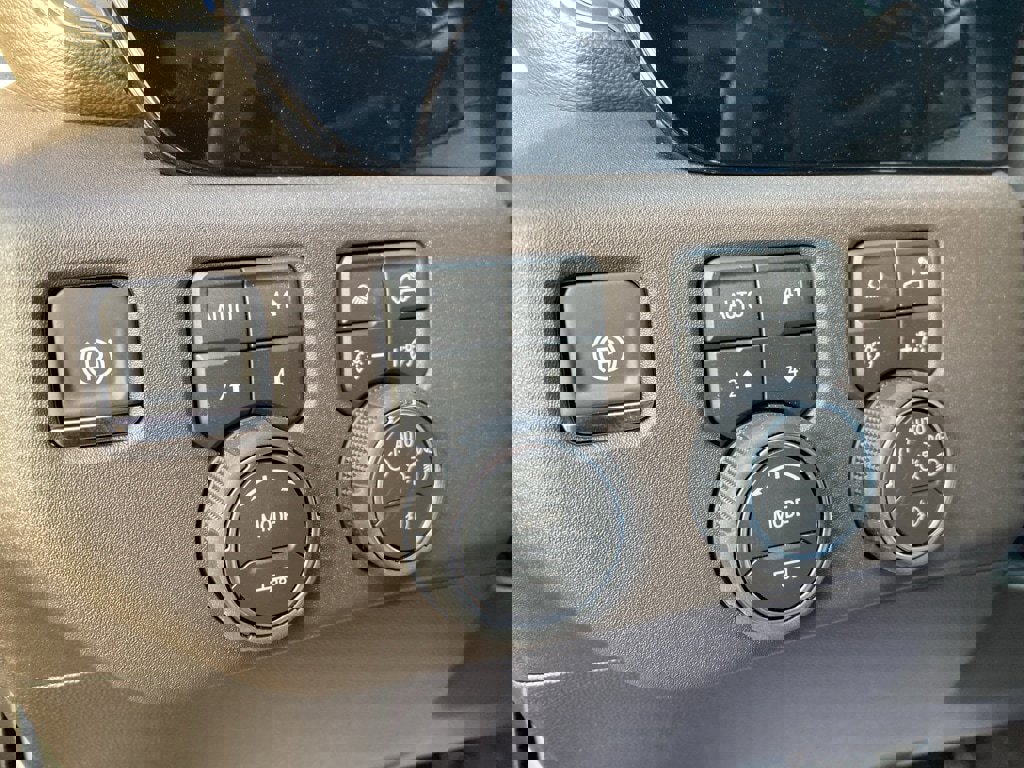 New 2026 Chevrolet Silverado 1500 LTZ w/ Z71 Off-Road Package image 29