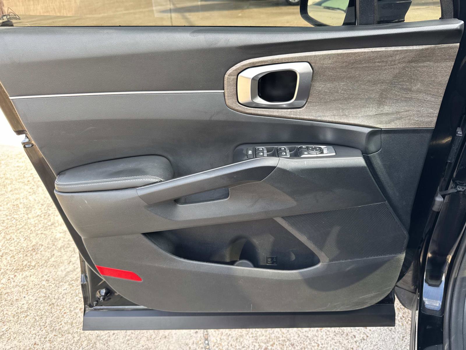 Used 2023 Kia Sorento X-Line EX image 18