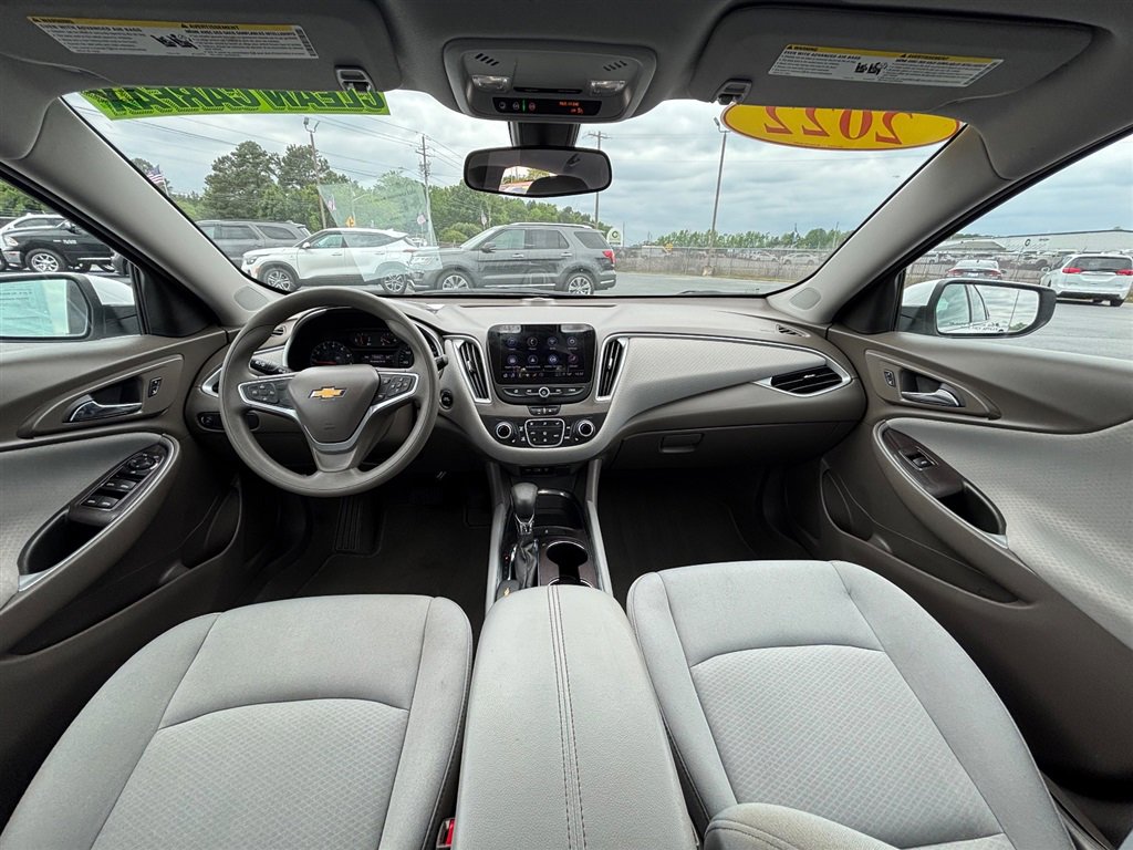 Used 2022 Chevrolet Malibu LT FWD image 15