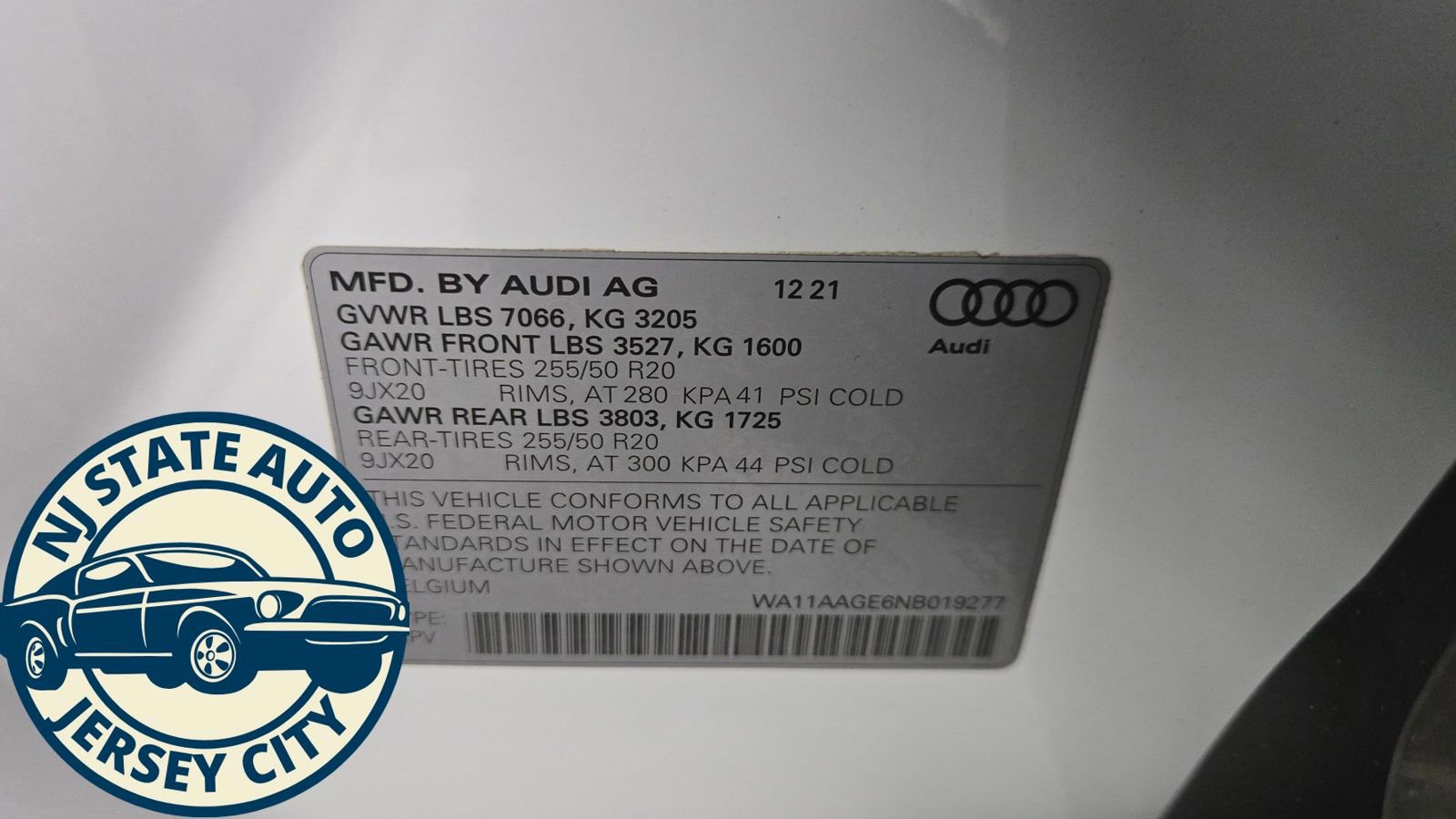 Used 2022 Audi e-tron Premium w/ Convenience Plus Package image 29