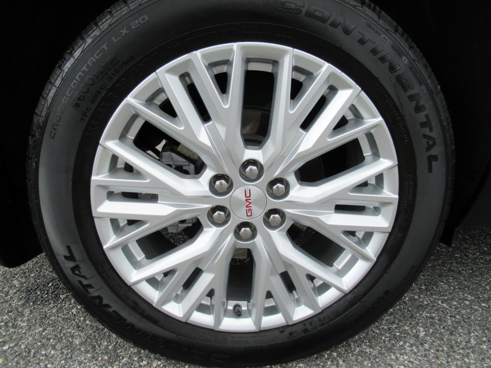 Used 2024 GMC Acadia Elevation w/ Luxury Package FWD image 8