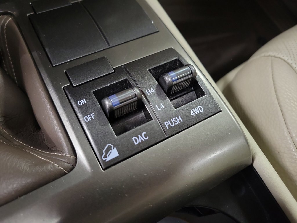 Used 2015 Lexus GX 460 w/ Premium Package AWD/4WD image 19