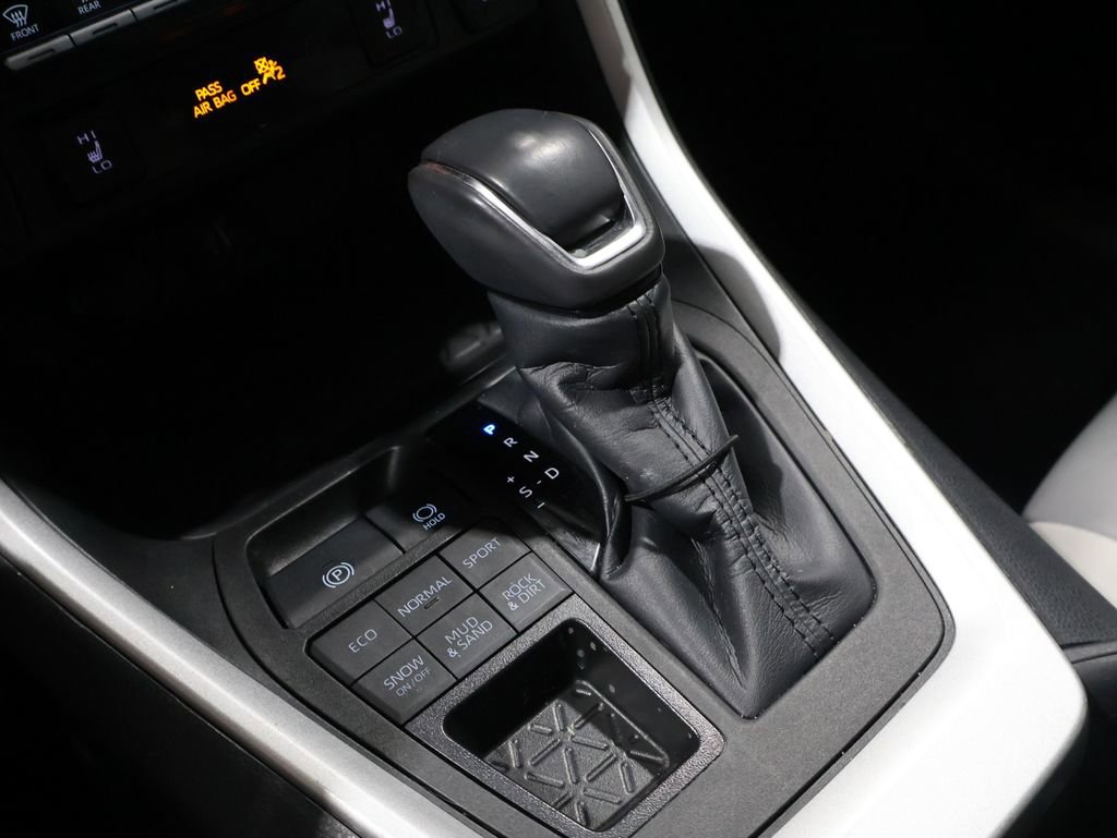 Certified 2023 Toyota RAV4 XLE Premium image 30