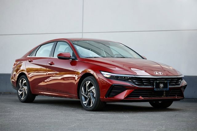 New 2025 Hyundai Elantra Limited