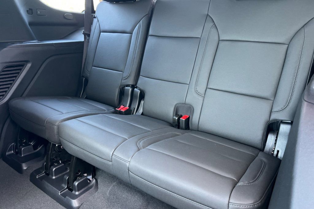 New 2026 Chevrolet Tahoe Z71 w/ Z71 Off-Road Package AWD/4WD image 12